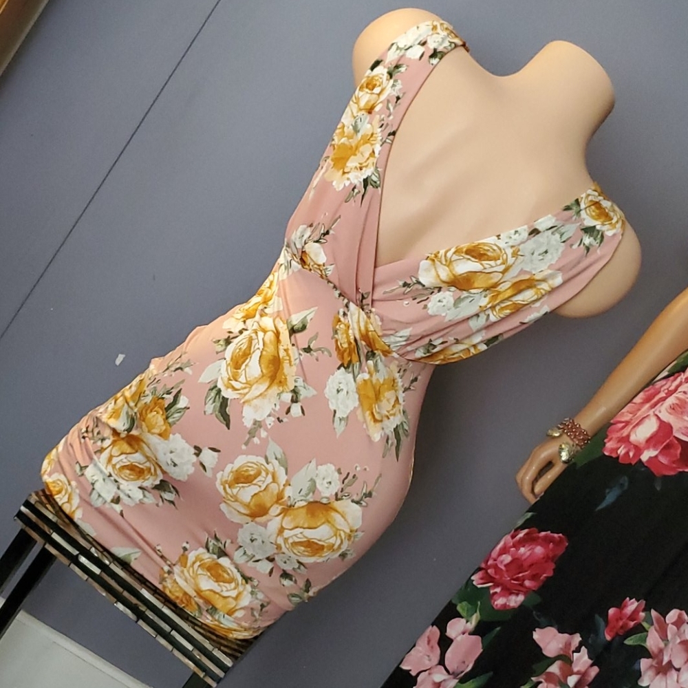 Drop Dead Gorgeous Little Dress. - Picture 8 of 12